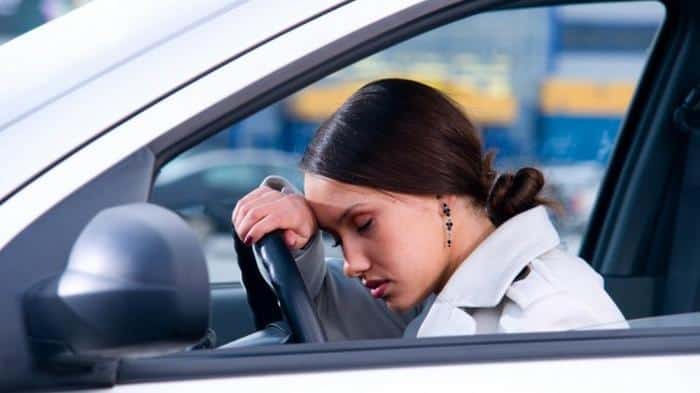 ڈرائیونگ کے دوران ڈرائیونگ کا خطرہ؛ ڈرائیونگ کرتے وقت نیند کا خطرہ