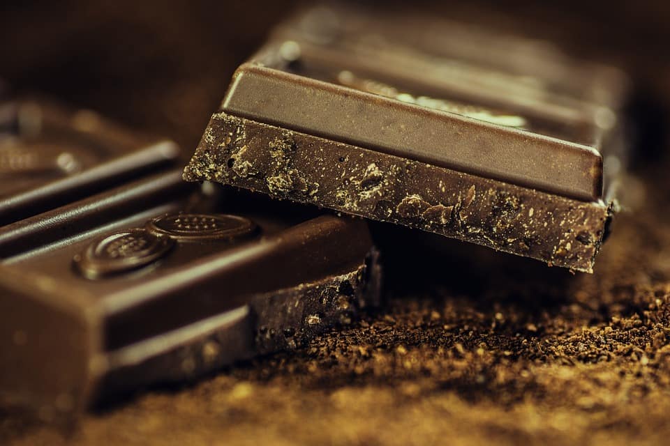 سیاہ چاکلیٹ ہائی بلڈ پریشر کو کم کرتا ہے