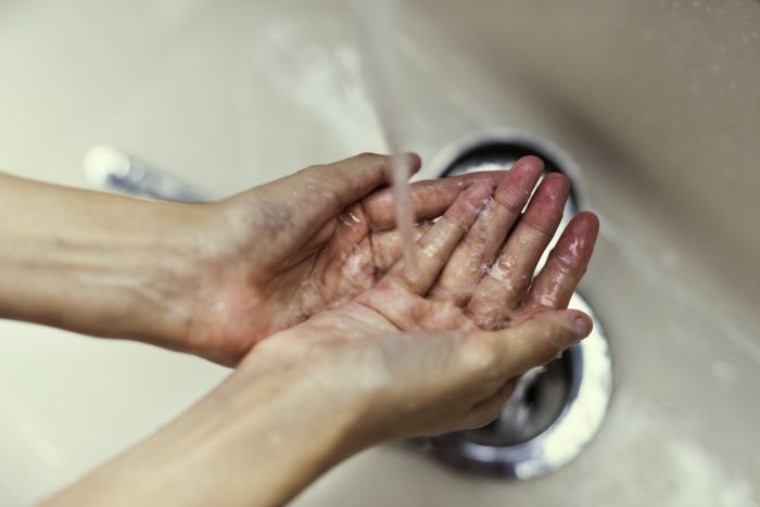 ہاتھ دھونے