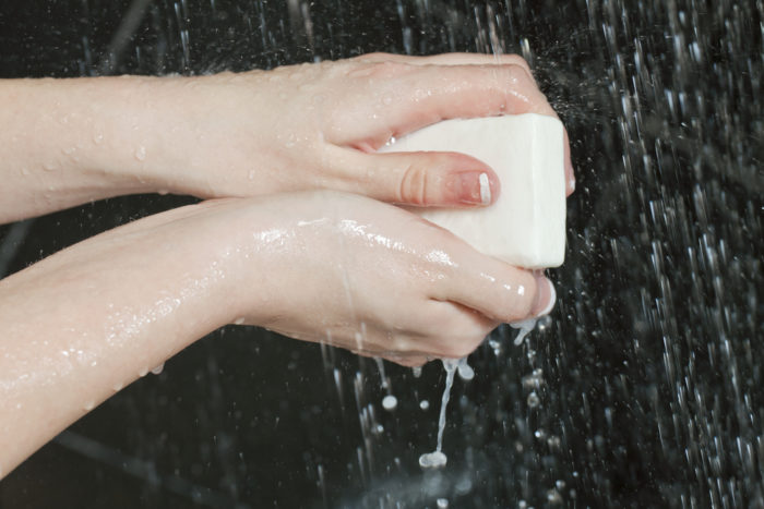 غسل صابن جلد کو نقصان پہنچاتا ہے